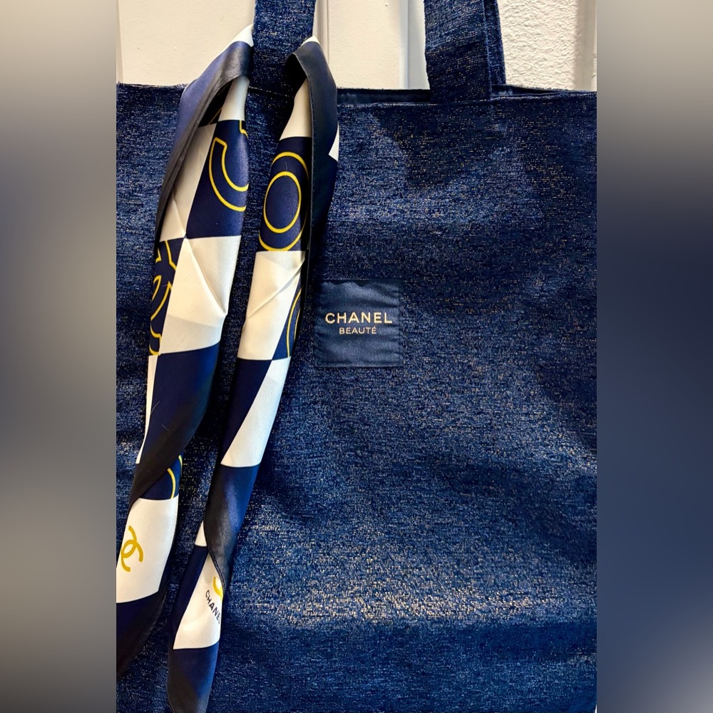 NIB CHANEL BEAUTE VIP Blue w/Gold Shimmer Tote- Authentic shopping bag & MORE!!